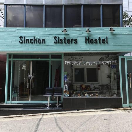 Sinchon Sisters Hostel Seoul Eksteriør bilde