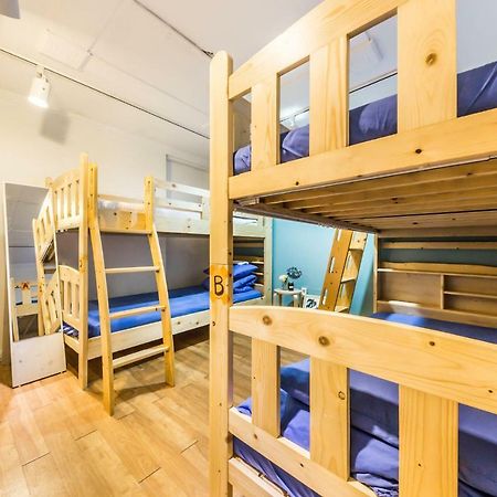 Sinchon Sisters Hostel Seoul Eksteriør bilde