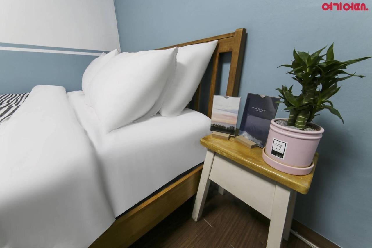 Sinchon Sisters Hostel Seoul Eksteriør bilde