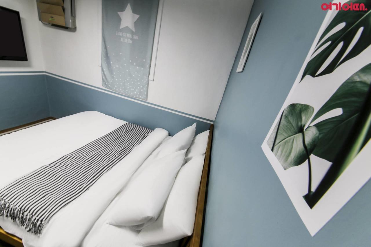 Sinchon Sisters Hostel Seoul Eksteriør bilde