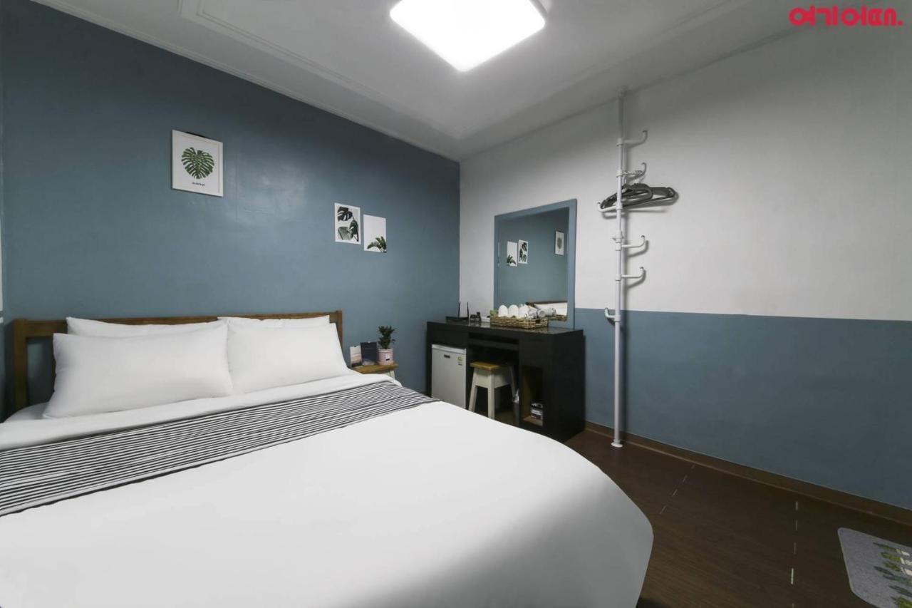 Sinchon Sisters Hostel Seoul Eksteriør bilde