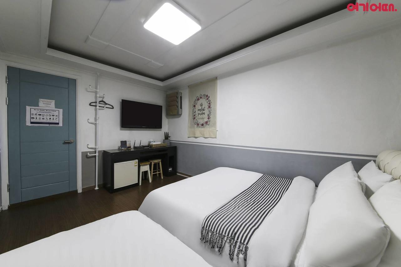 Sinchon Sisters Hostel Seoul Eksteriør bilde