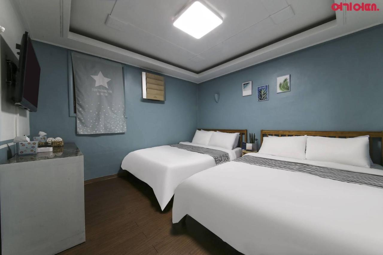 Sinchon Sisters Hostel Seoul Eksteriør bilde