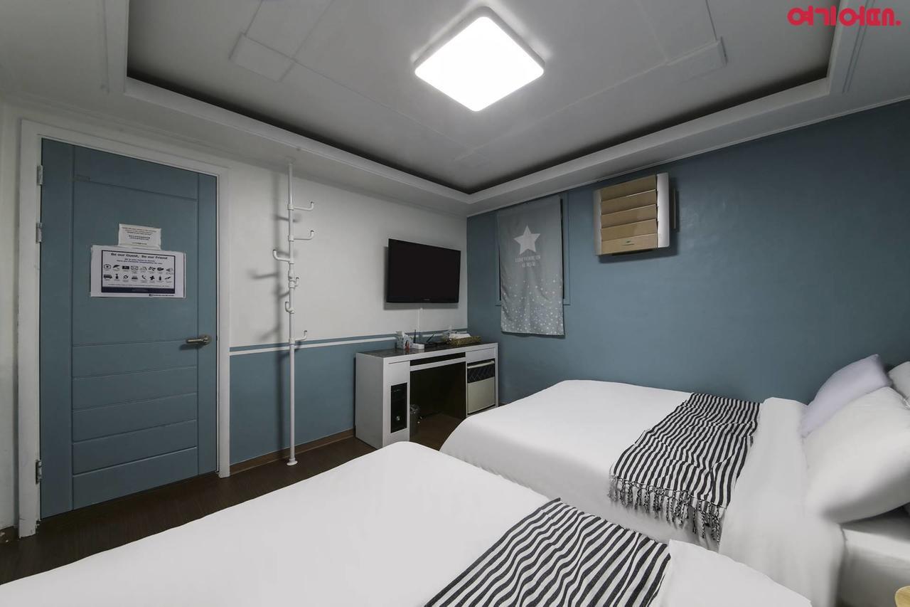 Sinchon Sisters Hostel Seoul Eksteriør bilde